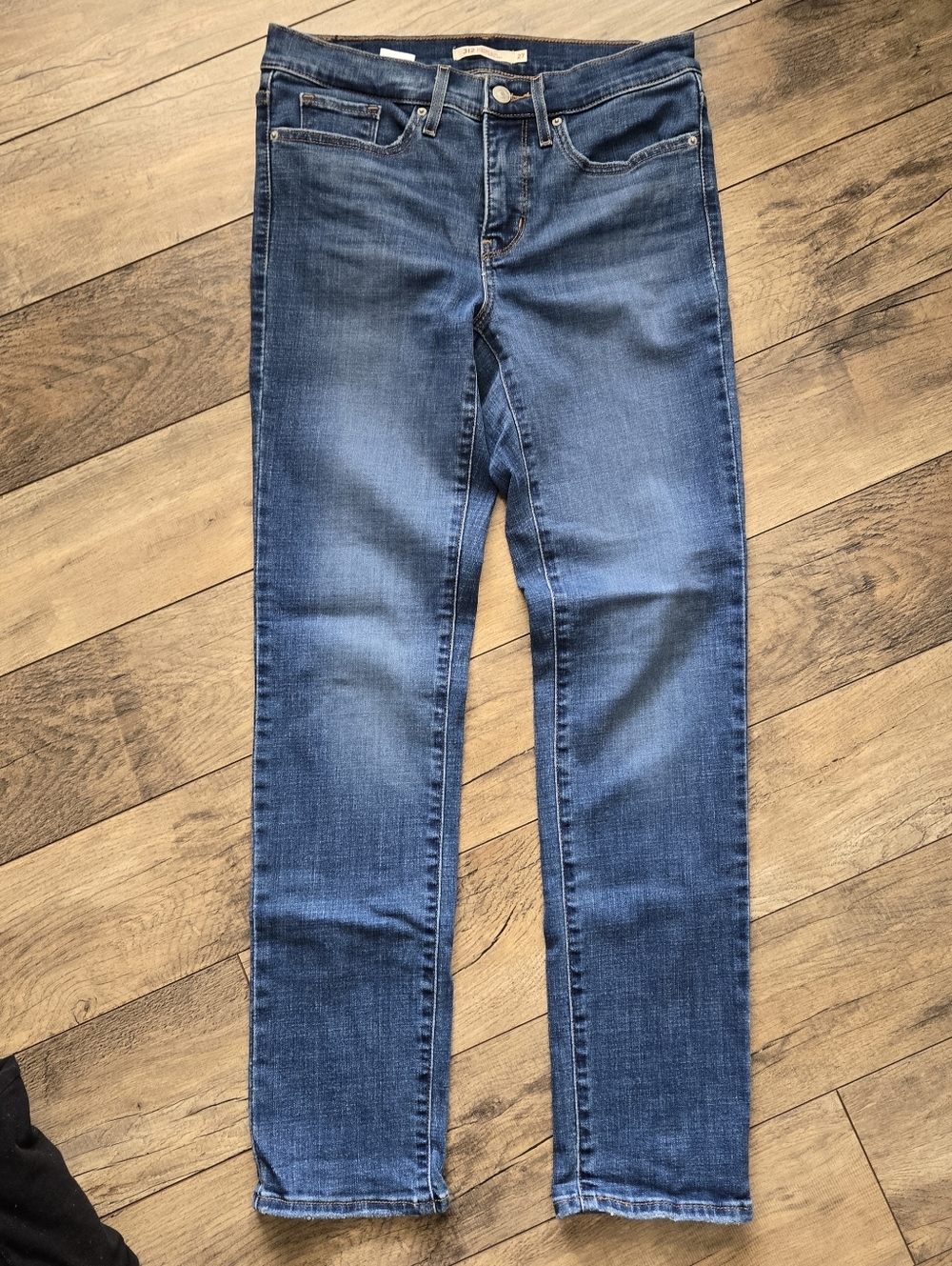 Levi's 312 Shaping Slim Womens Size 27 Jeans